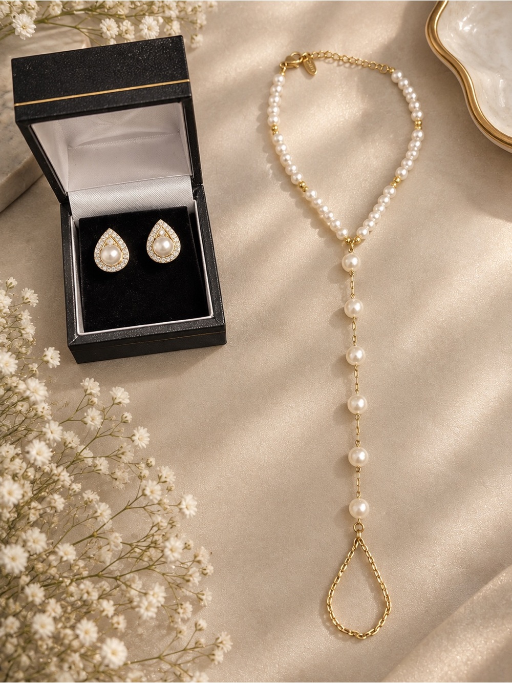 Xuping S.Steel Pearl Hand Chain Bracelet with Matching Teardrop Pearl Earrings